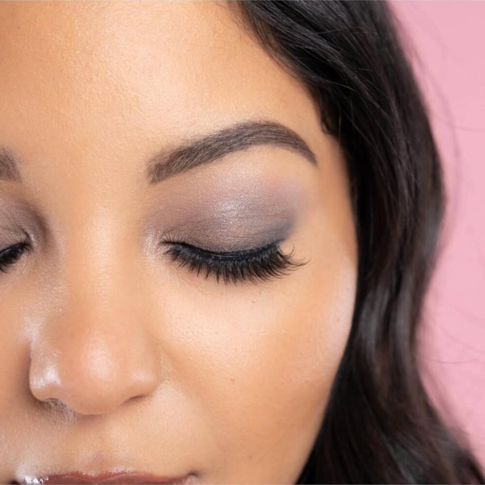 Red Aspen False Eyelashes Silk Luxe Medium Volume "Courtney"